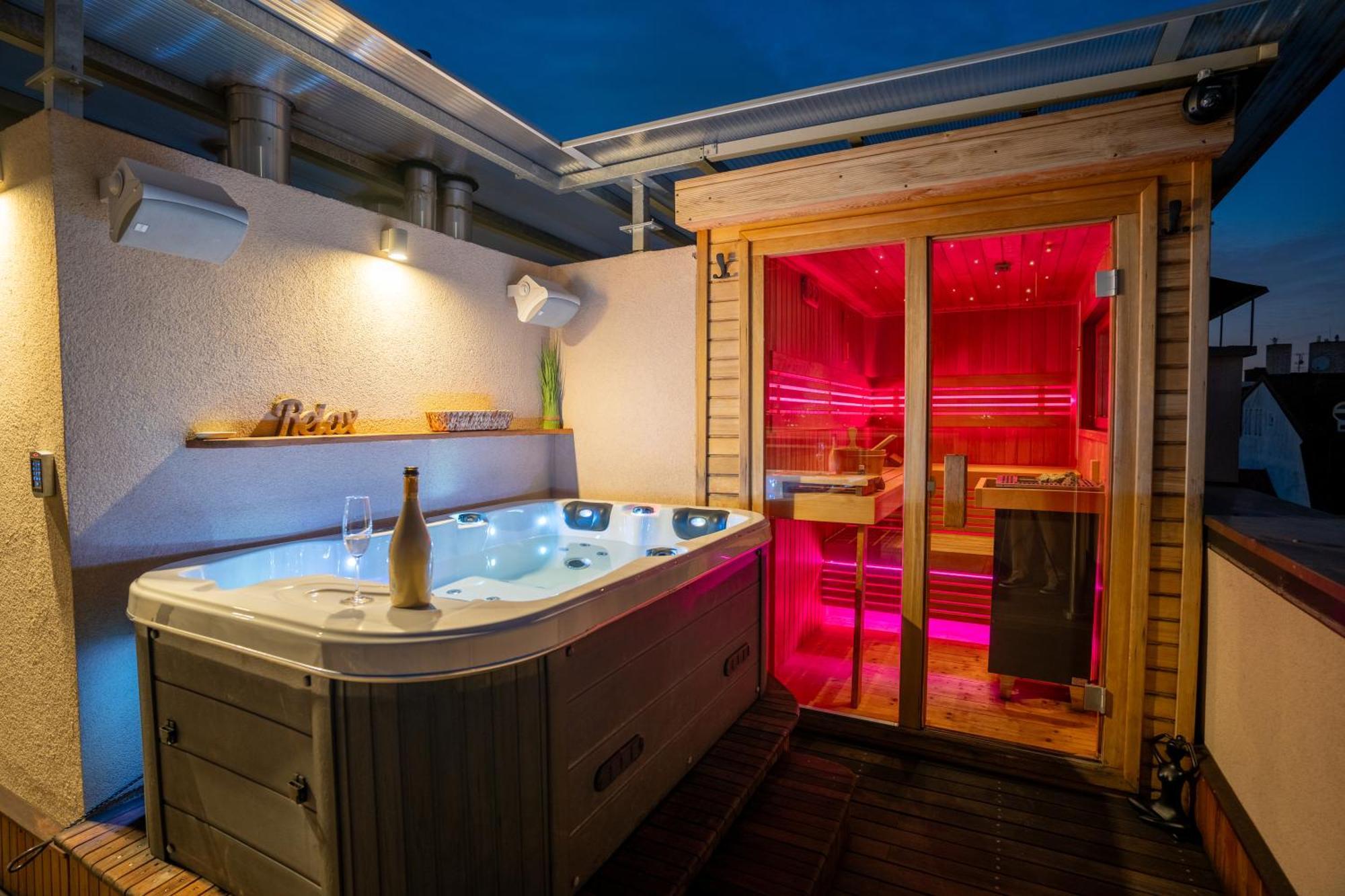 Luxury Rooftop Appartment With Fantastic Views Prague Luaran gambar
